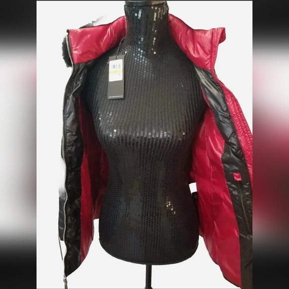 NEW! Karl Lagerfeld Faux Fur Collar Short Black Puffer Jacket Size Small - Picture 10 of 10